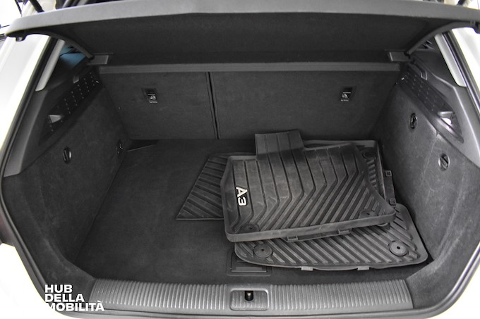 AUDI A3 SPB 30 g-tron S tronic Admired